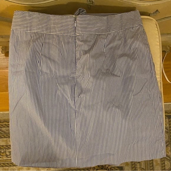 NWT- J.CREW SIZE 10 Blue and White summer skirt tie front, zip up back. - Picture 2 of 6